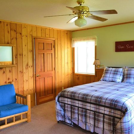 Twin Peaks Guest Ranch Villa Salmon Kültér fotó