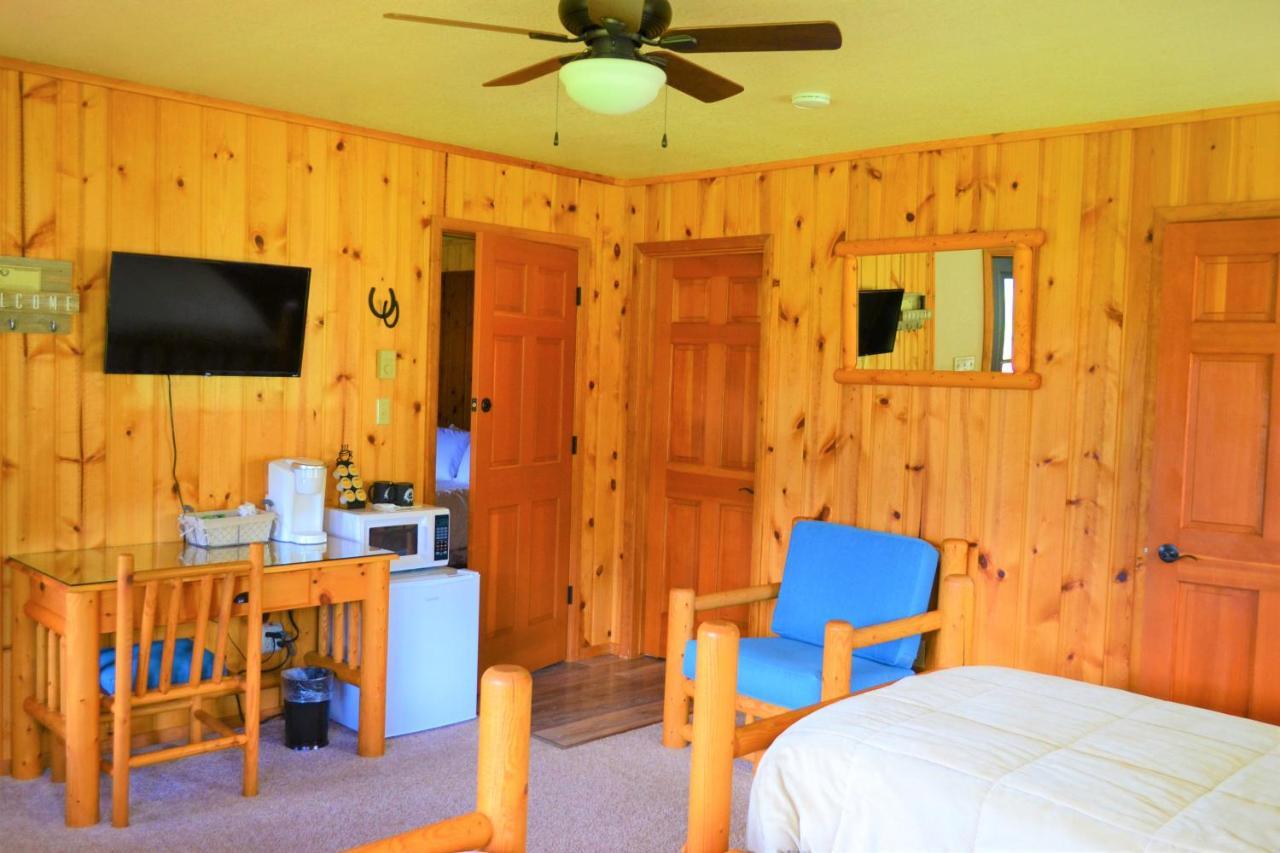 Twin Peaks Guest Ranch Villa Salmon Kültér fotó