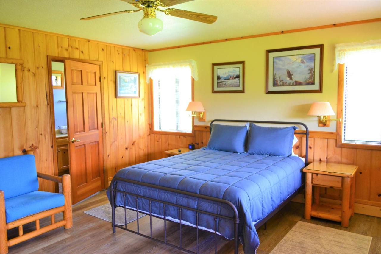 Twin Peaks Guest Ranch Villa Salmon Kültér fotó