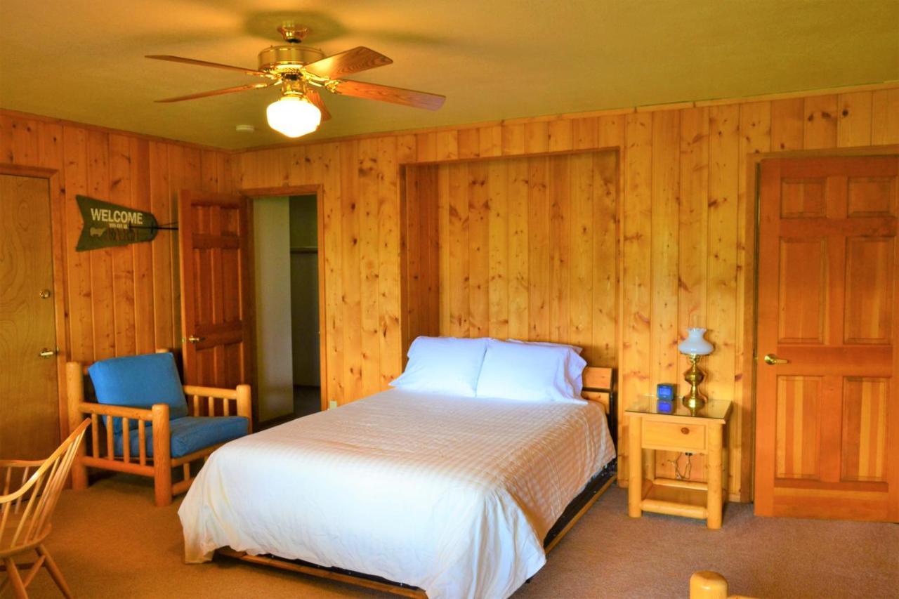 Twin Peaks Guest Ranch Villa Salmon Kültér fotó