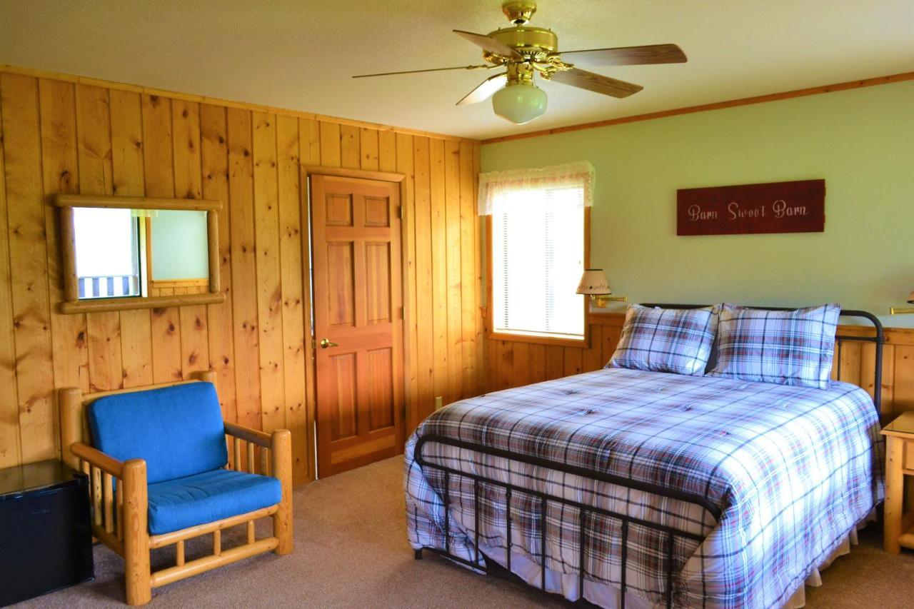 Twin Peaks Guest Ranch Villa Salmon Kültér fotó