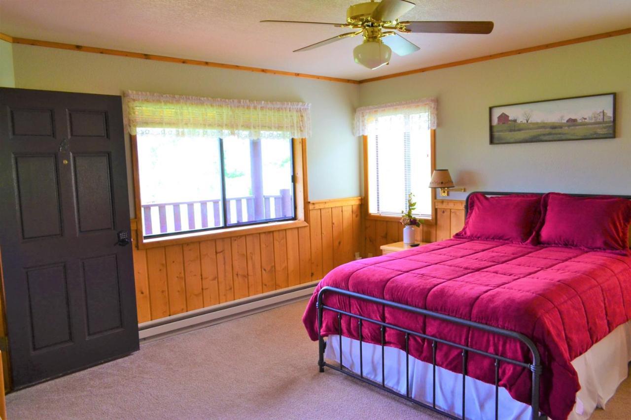 Twin Peaks Guest Ranch Villa Salmon Kültér fotó