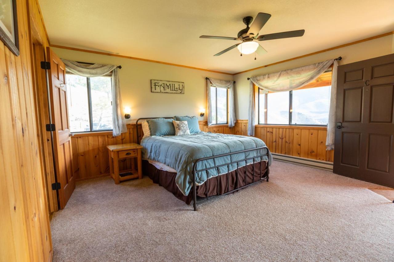 Twin Peaks Guest Ranch Villa Salmon Kültér fotó